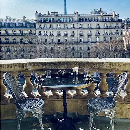 Signature Balcony Elysees Apartment Paris